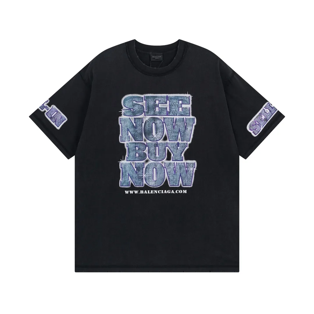 【 . Quality】BALENCI*GA/ .2024.SEENOWBUYNOWNew Arrival. LOGO T ， ， . Authentic ， ！ ZP 。 260 ， . ， ，。 。Classic LOGO ， ， 。 . ， ， OS . Same Style ：BL 223353 ： Size：XS L